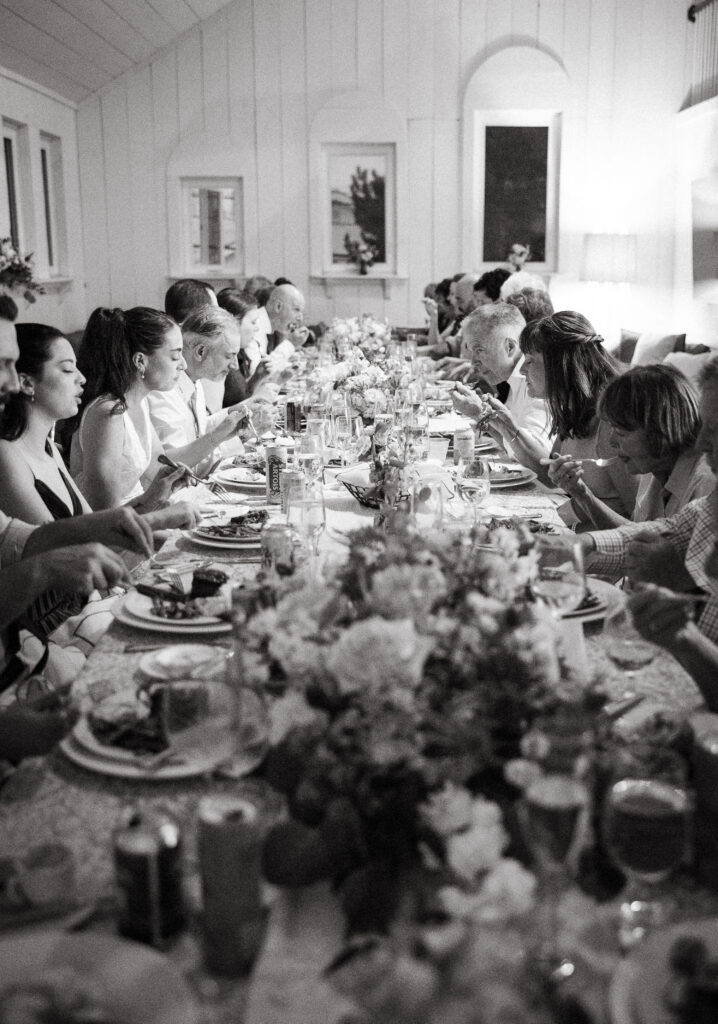 a single reception table gathering at this intimate North Shore wedding